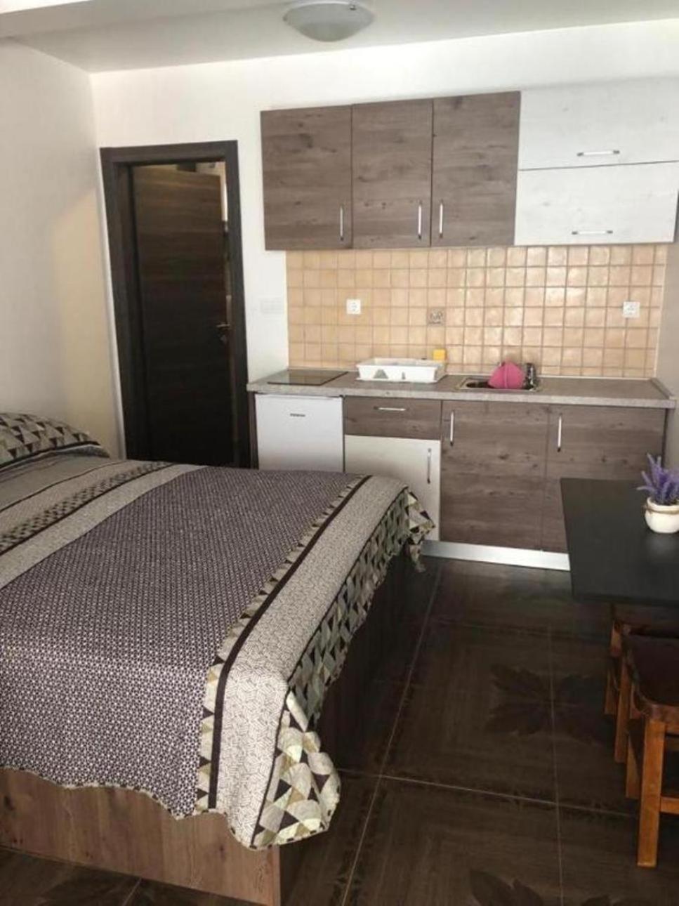 Tonka Apartman *